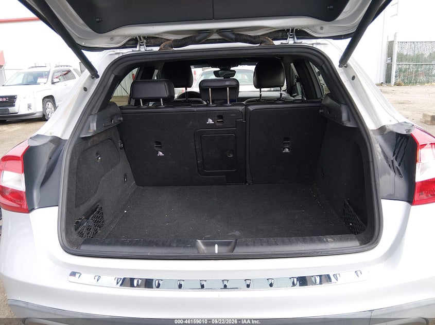 MERCEDES-BENZ GLA 250 - zdjęcie 16