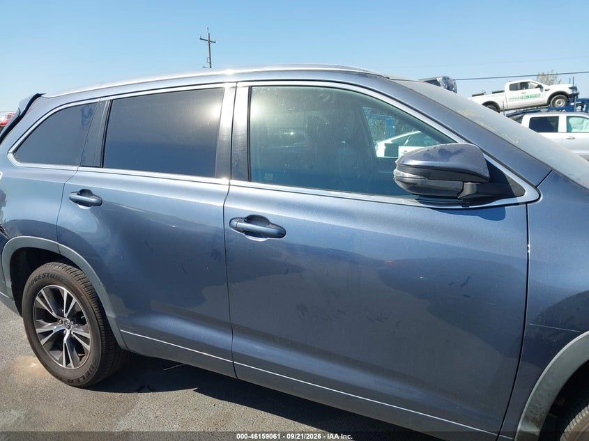 TOYOTA HIGHLANDER - zdjęcie 13