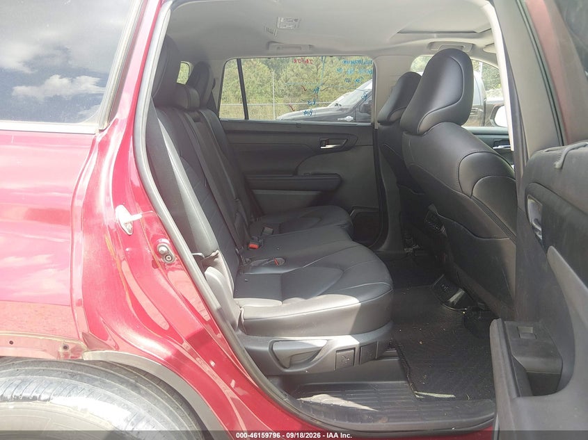 TOYOTA HIGHLANDER - zdjęcie 8