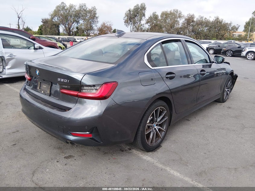 BMW 330I - zdjęcie 4