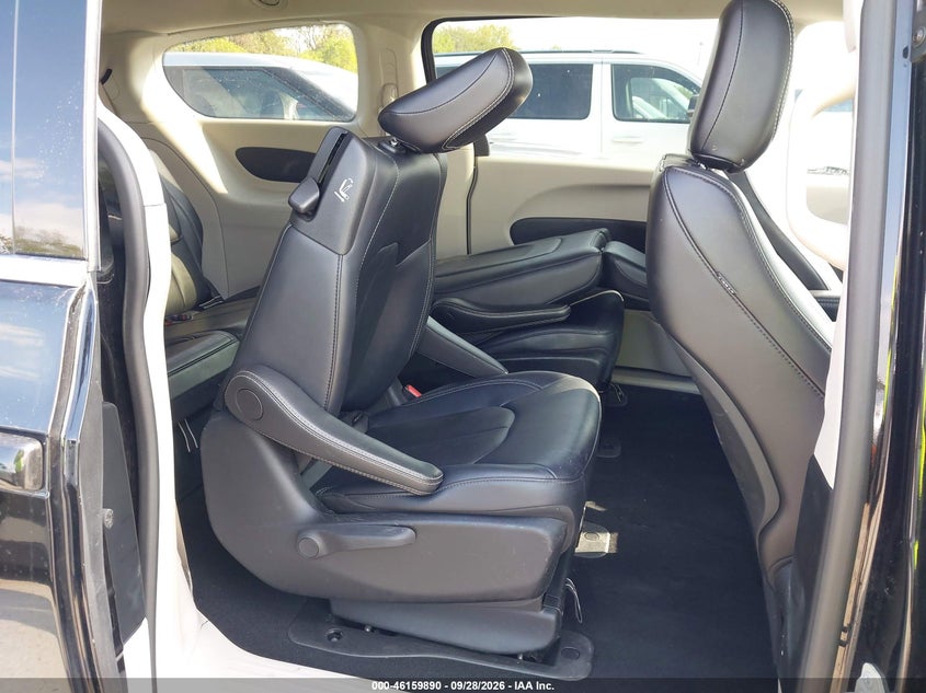 CHRYSLER PACIFICA HYBRID 2024 VIN 2C4RC1S73RR185307