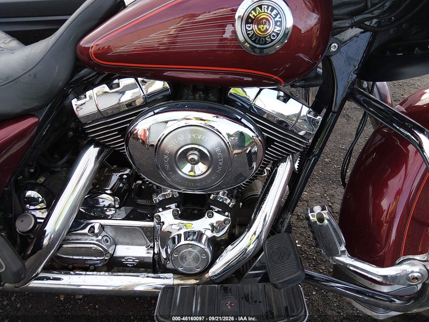 HARLEY-DAVIDSON FLHTCUI 2000