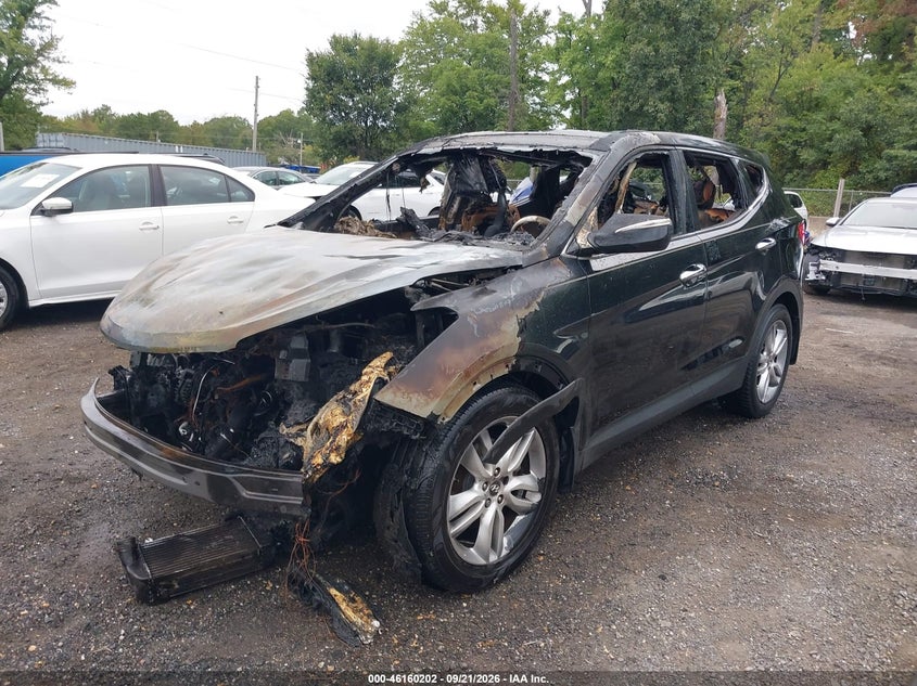 2013 Hyundai Santa Fe Sport 2.0T, Interior Burn, IAAI, VIN 5XYZW3LA8DG018404 — фото 2
