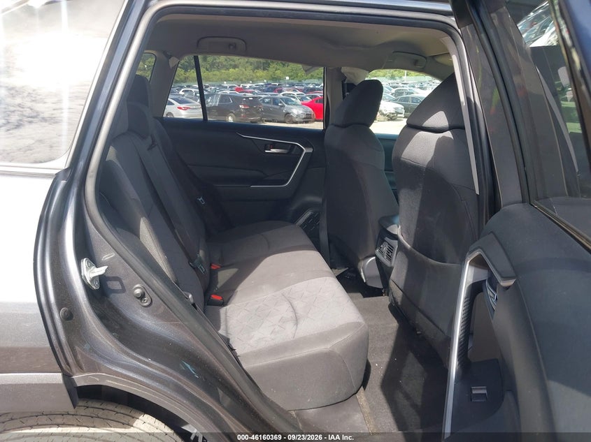 TOYOTA RAV4 - zdjęcie 8