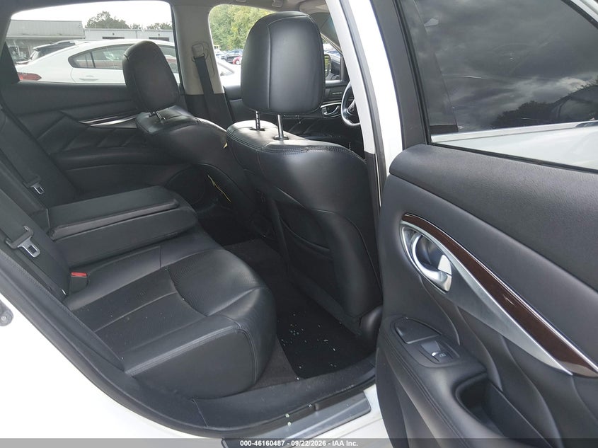 2016 INFINITI Q70 3.7X · Фото 8