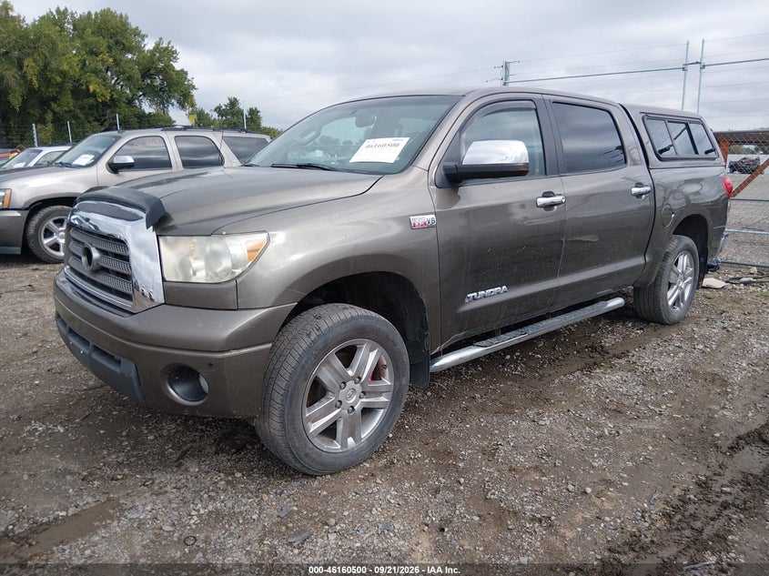 2008 Toyota Tundra, Град, IAAI, VIN 5TBDV58108S512484 — фото 2
