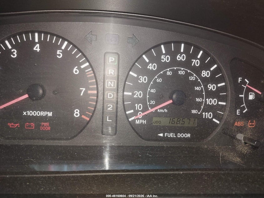 TOYOTA SIENNA 2000 VIN 4T3ZF13C8YU245377
