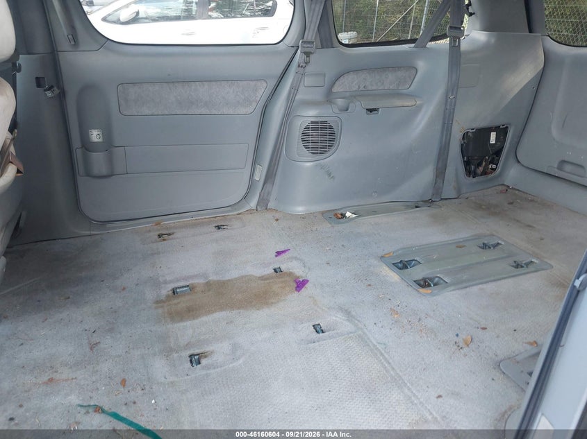 TOYOTA SIENNA 2000 VIN 4T3ZF13C8YU245377