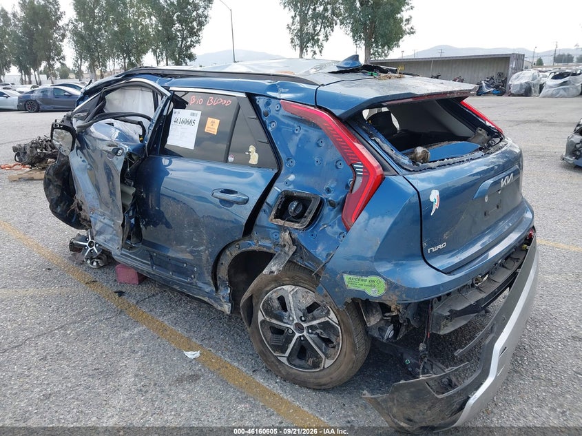 Vin: kndcs3lf7p5052747, lot: 46660404, kia niro plug-in hybrid ex 20233