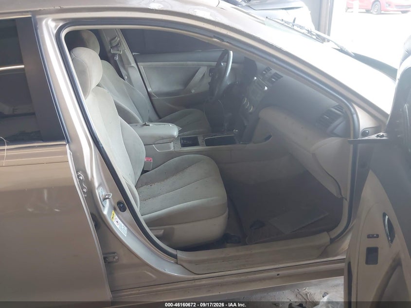 2009 TOYOTA CAMRY auction photo 5