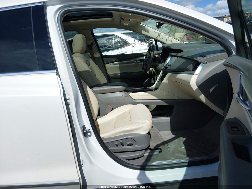 CADILLAC XT5 - zdjęcie 5