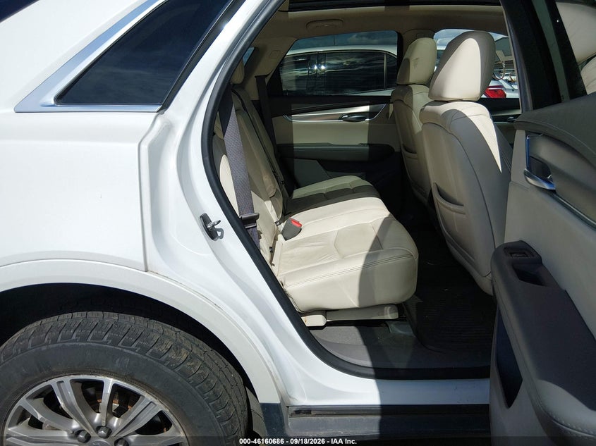 CADILLAC XT5 - zdjęcie 8
