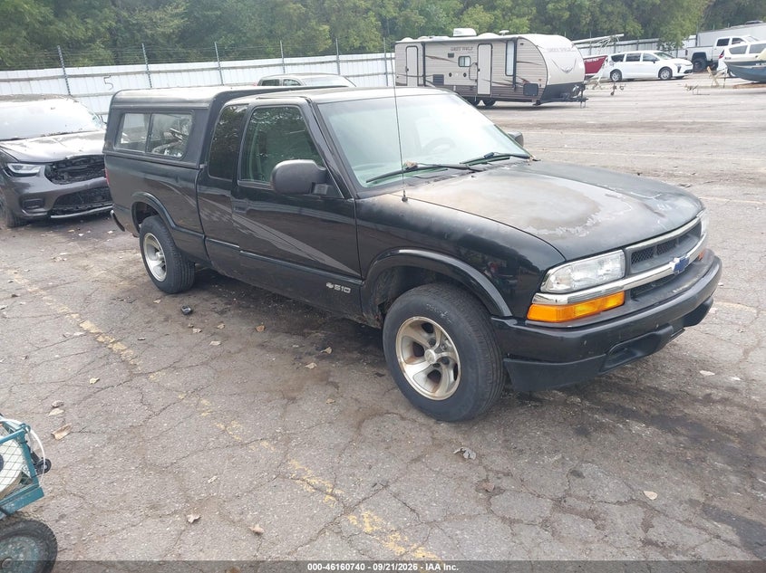 2001 Chevrolet S-10 Ls, Front, IAAI, VIN 1GCCS195018163049