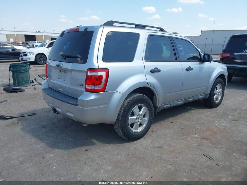 Vin: 1fmcu0dg4akc15486, lot: 46660604, ford escape xlt 20104