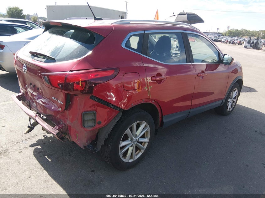 Vin: jn1bj1cr2hw142898, lot: 46660631, nissan rogue sport sv 20174