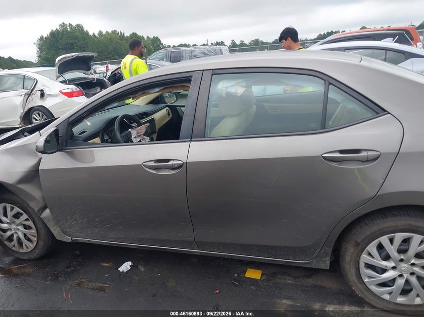 TOYOTA COROLLA - zdjęcie 15