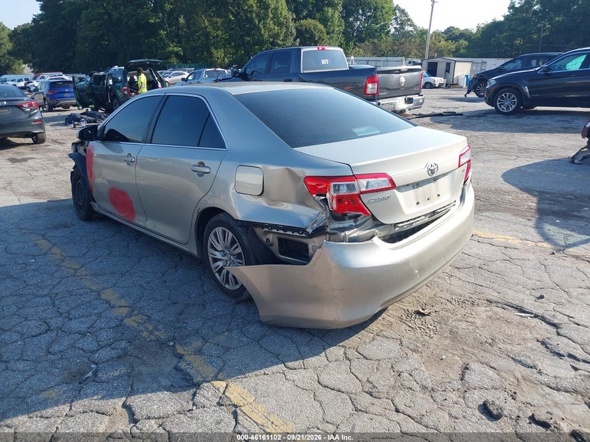 Vin: 4t1bf1fk5eu396539, lot: 46660901, toyota camry le 20143