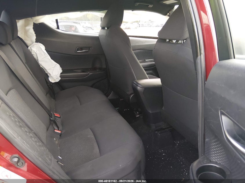 TOYOTA C-HR - zdjęcie 8