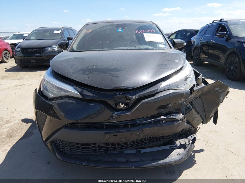 TOYOTA C-HR - zdjęcie 12