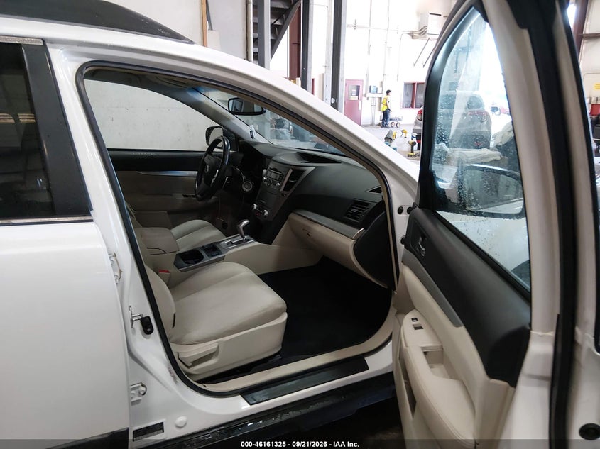 2010 SUBARU OUTBACK auction photo 5