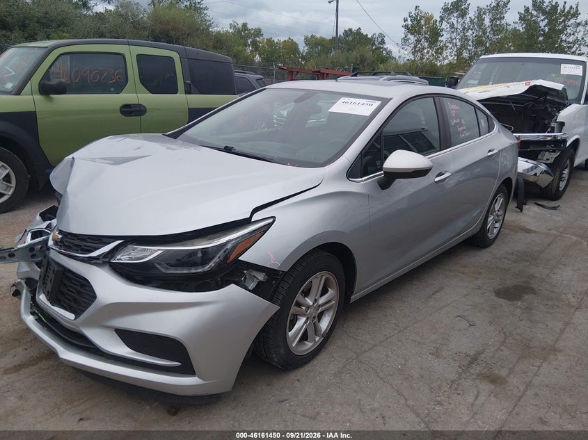 2018 Chevrolet Cruze Lt Auto, Front End, IAAI, VIN 1G1BE5SM1J7174152 — photo 2
