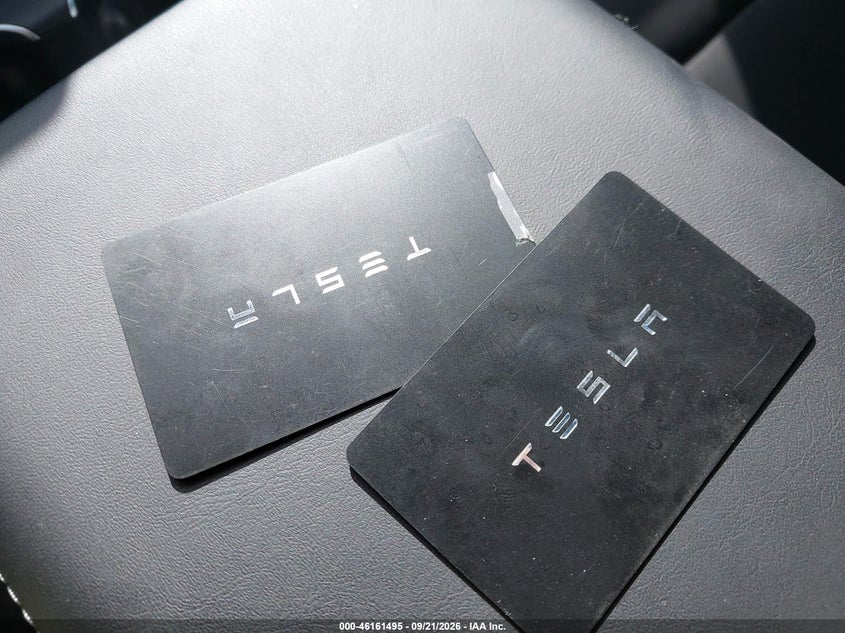 TESLA MODEL 3 - zdjęcie 10