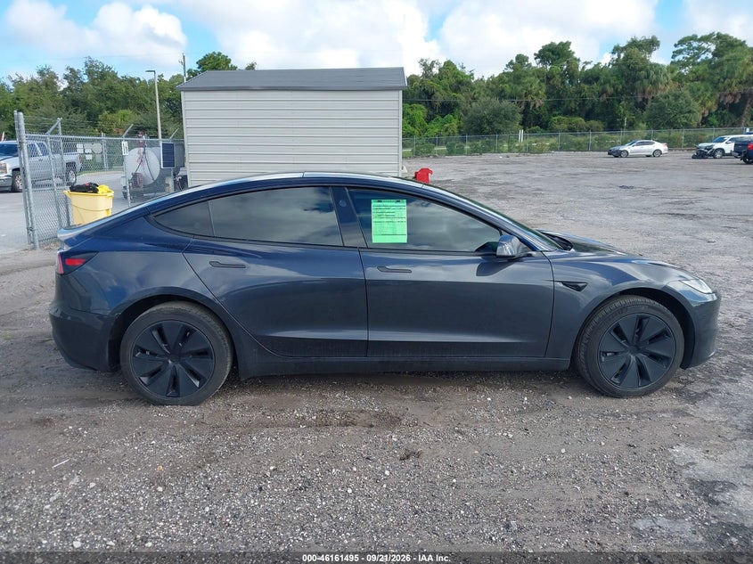 TESLA MODEL 3 - zdjęcie 12