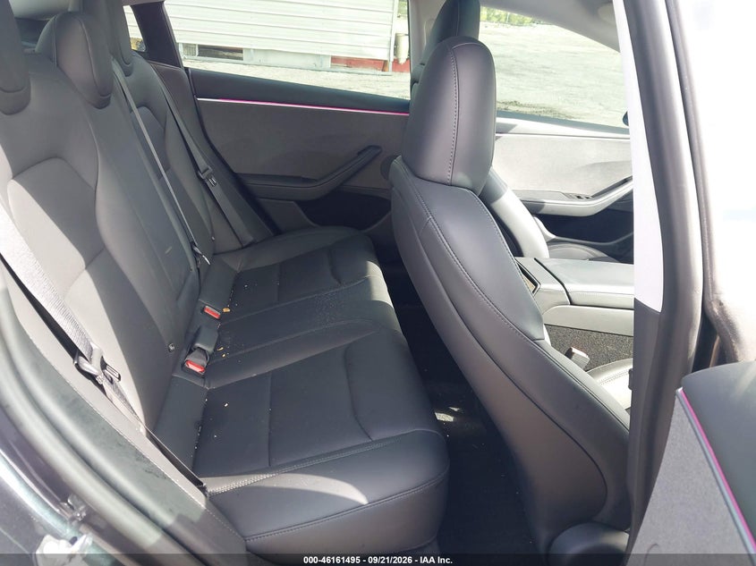 TESLA MODEL 3 - zdjęcie 8