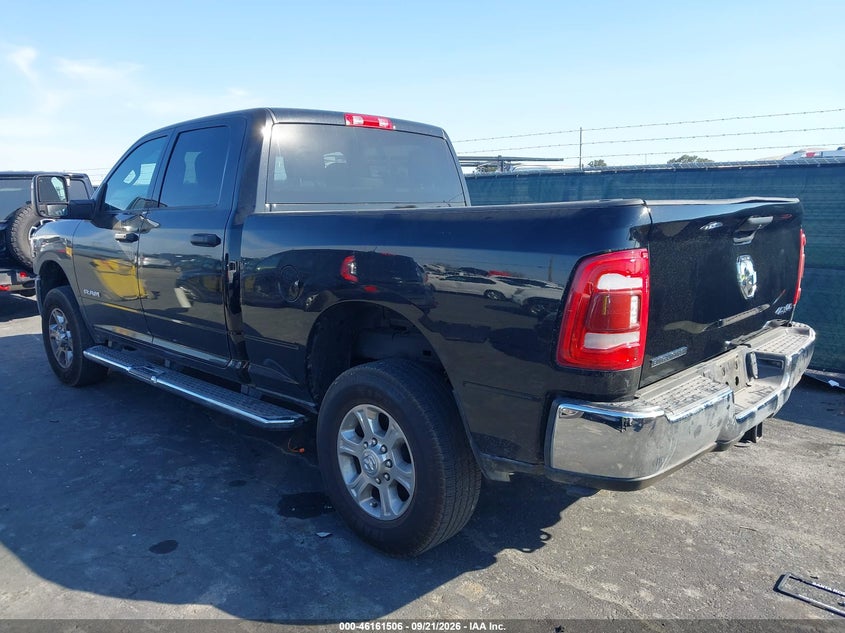 Vin: 3c6ur5dj1rg397693, lot: 46661305, ram 2500 big horn  4x4 6'4 box 20243