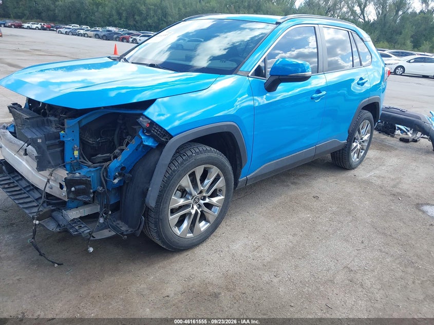 2021 Toyota RAV 4, Удар спереду, IAAI, VIN 2T3C1RFV9MW133830 — фото 2