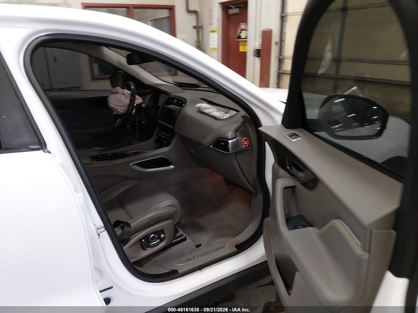 JAGUAR F-PACE 2018 VIN SADCL2FX6JA249729