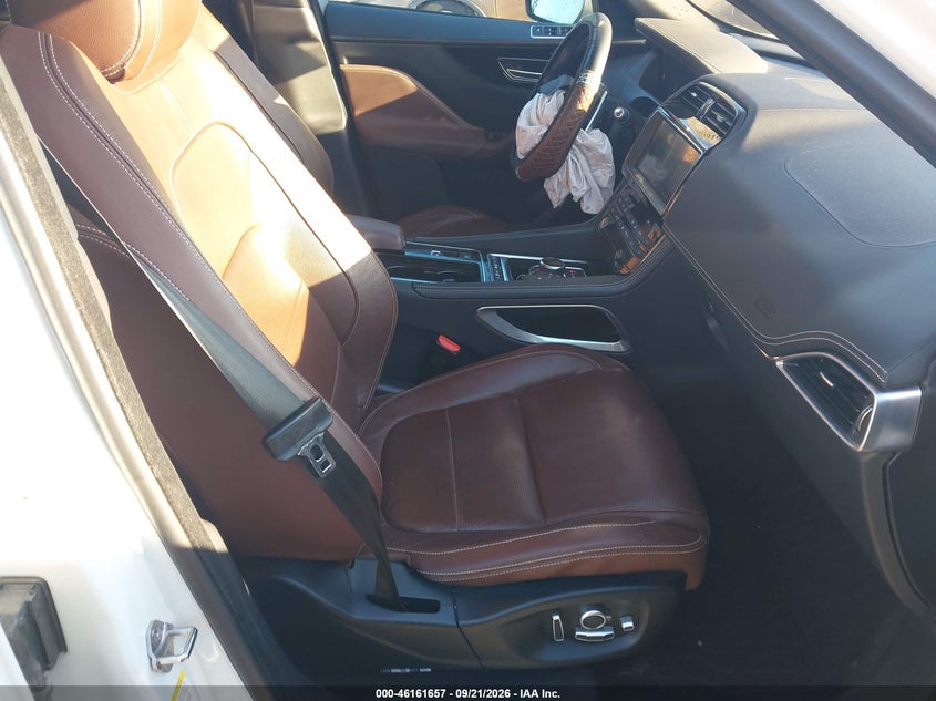 JAGUAR F-PACE - zdjęcie 5