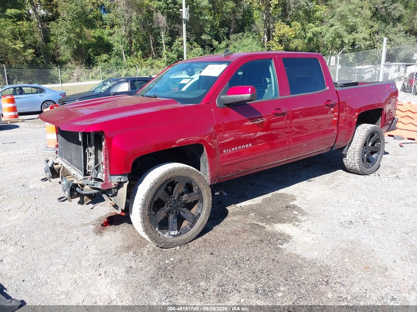 2018 Chevrolet Silverado, Удар спереду, IAAI, VIN 3GCUKREC4JG555002 — фото 2