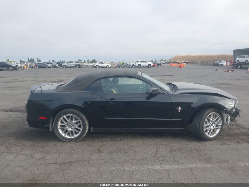 2014 FORD MUSTANG V6 PREMIUM · Фото 14