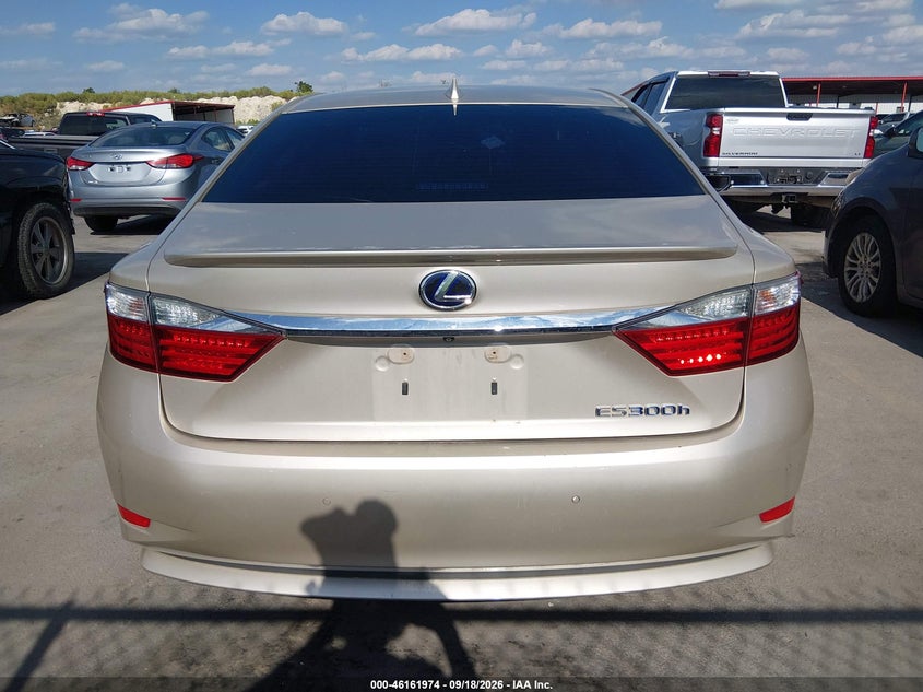 LEXUS ES 300H - zdjęcie 16