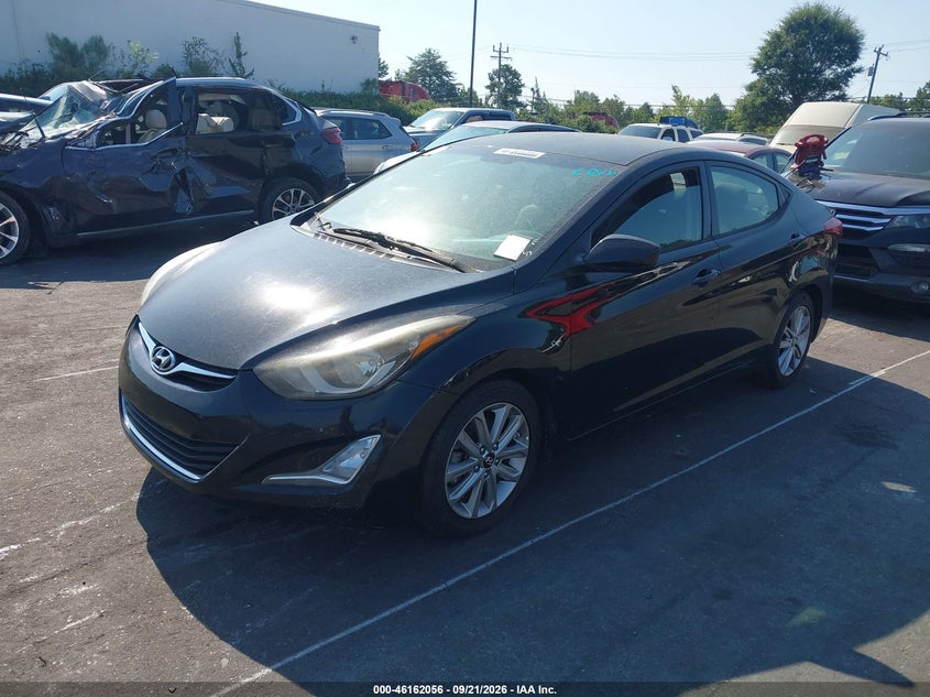 Hyundai Elantra - фото 2