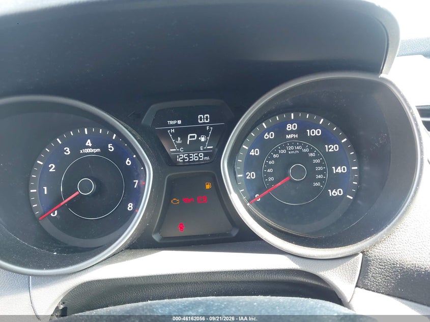 Hyundai Elantra - фото 7