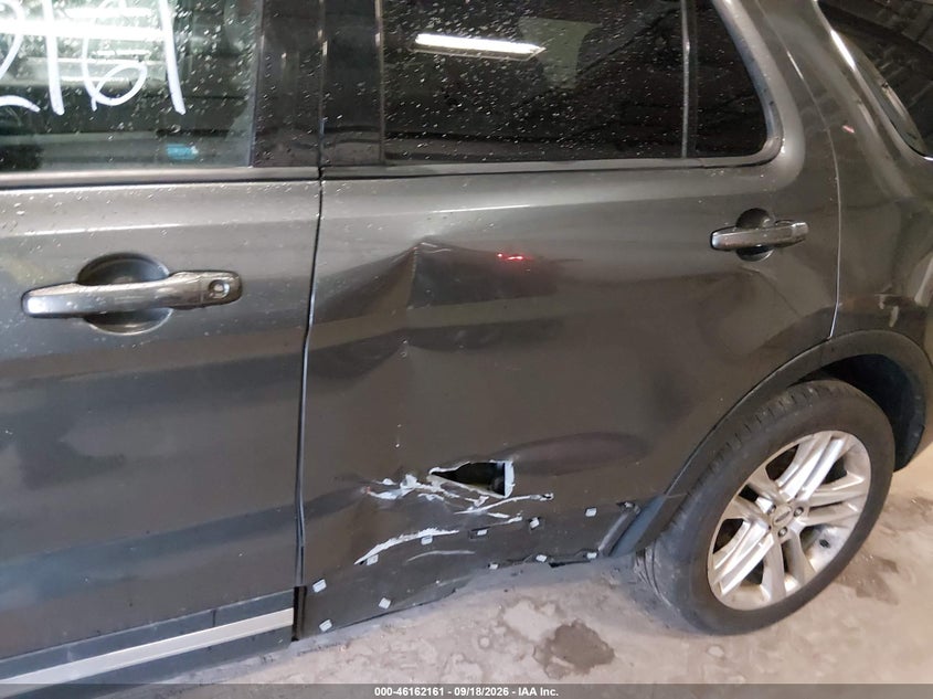 2016 FORD EXPLORER auction photo 6