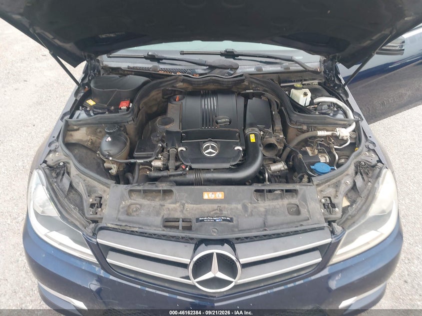 MERCEDES-BENZ C 250 2015 VIN WDDGJ4HB9FG391003