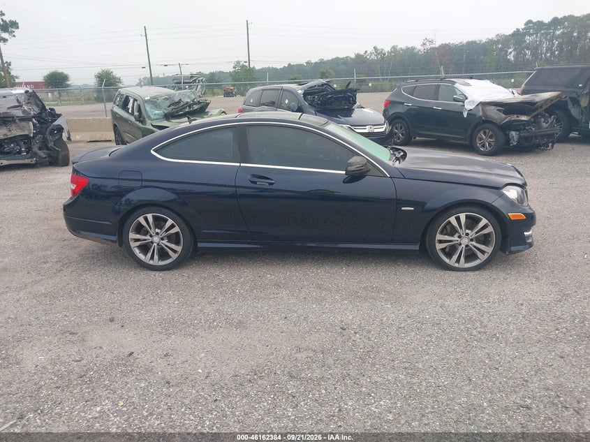 MERCEDES-BENZ C 250 2015 VIN WDDGJ4HB9FG391003