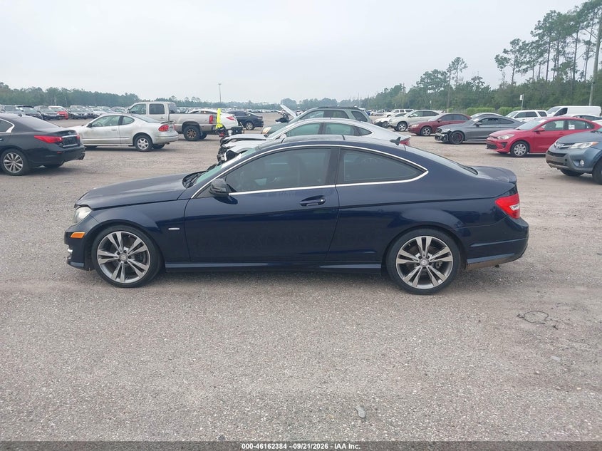 MERCEDES-BENZ C 250 2015 VIN WDDGJ4HB9FG391003