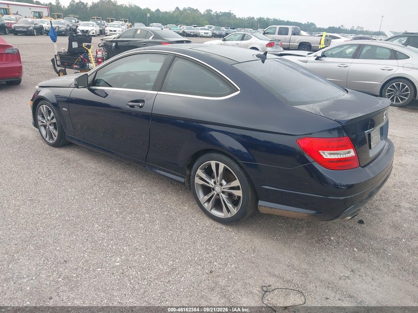 MERCEDES-BENZ C 250 2015 VIN WDDGJ4HB9FG391003