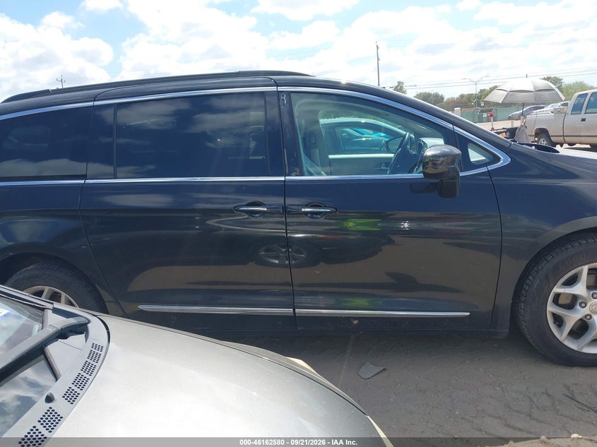 CHRYSLER PACIFICA - zdjęcie 13