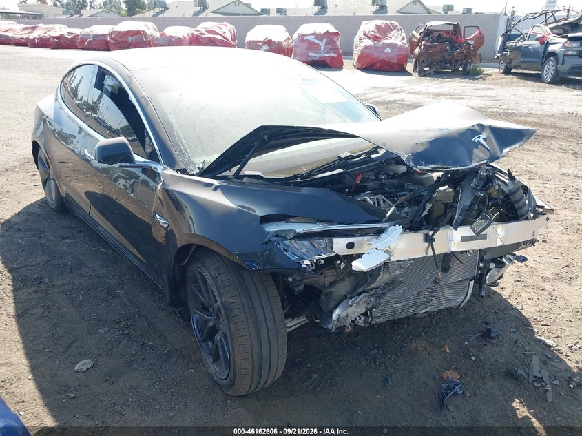 TESLA MODEL 3 - zdjęcie 1
