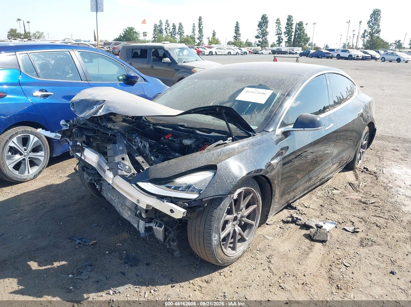 TESLA MODEL 3 - zdjęcie 2