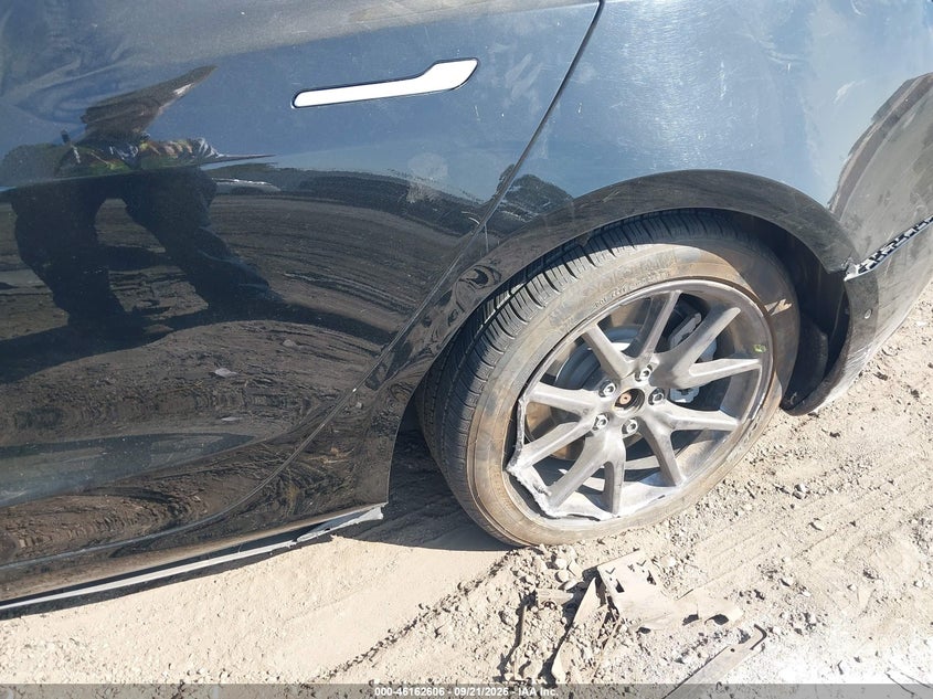 TESLA MODEL 3 - zdjęcie 16