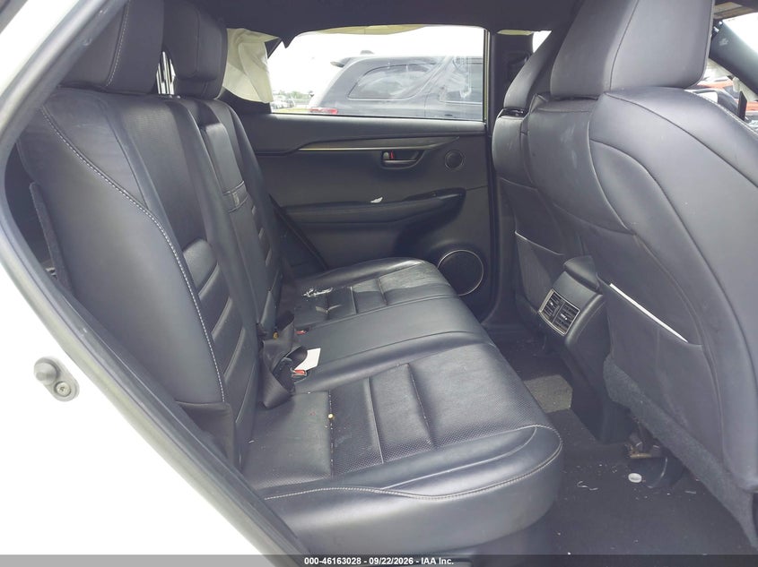 LEXUS NX 300 - zdjęcie 8
