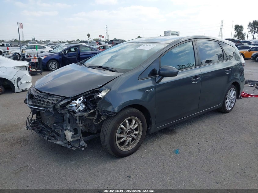 2013 TOYOTA PRIUS V auction photo 2
