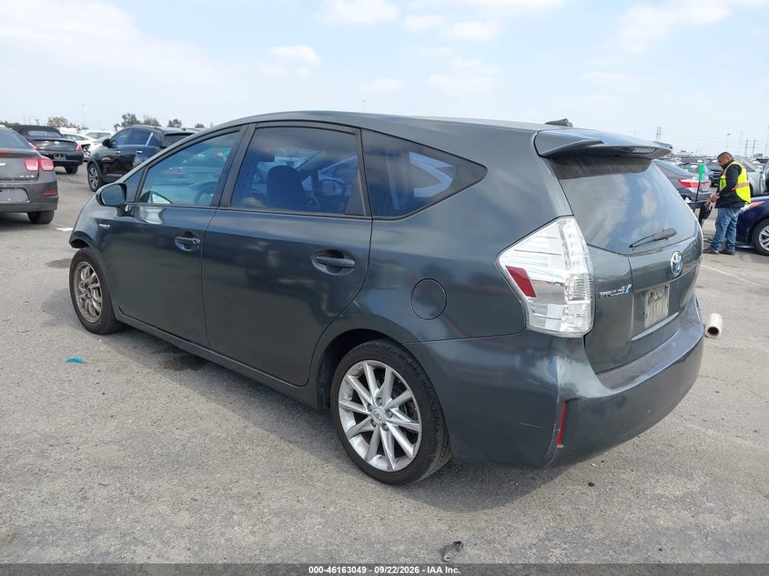 2013 TOYOTA PRIUS V auction photo 3