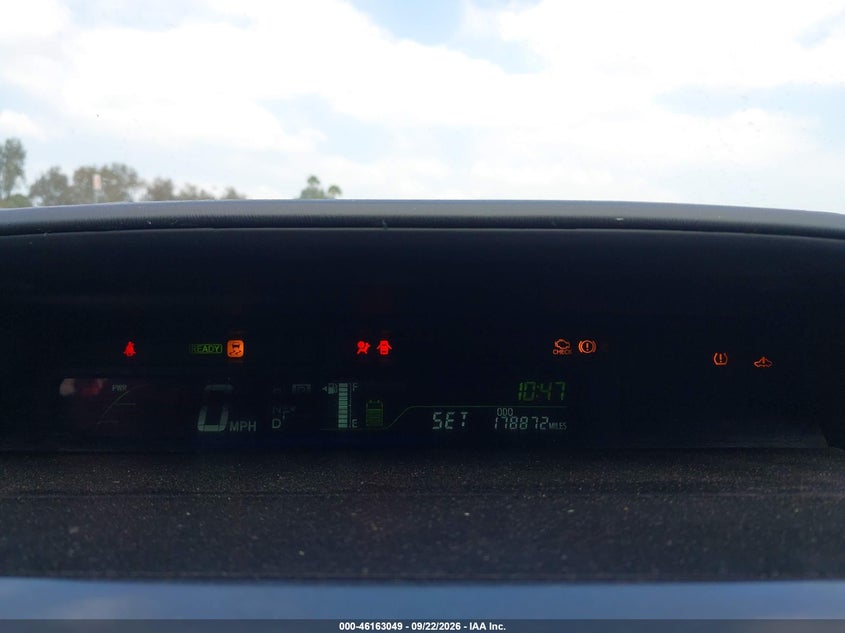 2013 TOYOTA PRIUS V auction photo 7